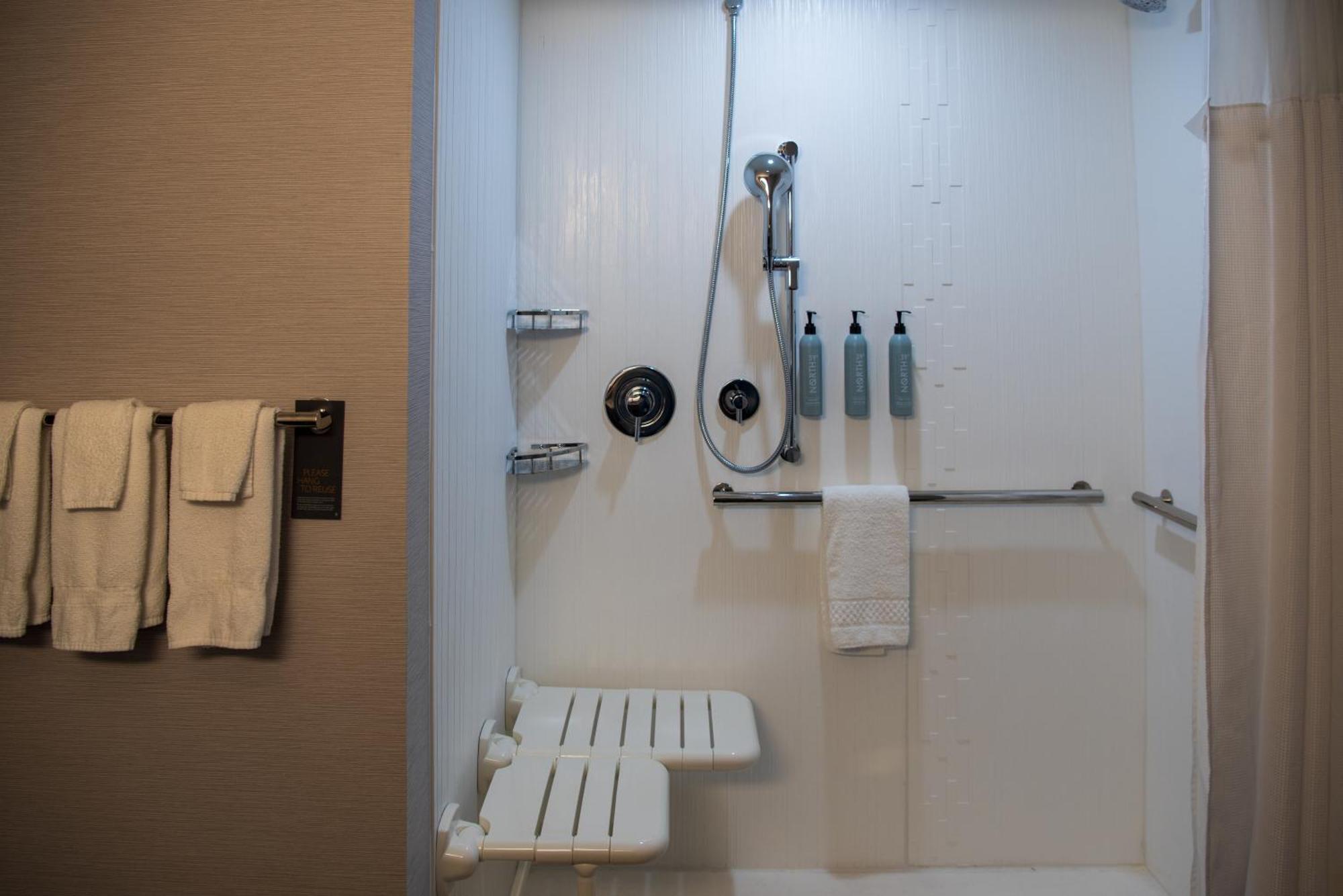 Courtyard By Marriott Lake City Esterno foto
