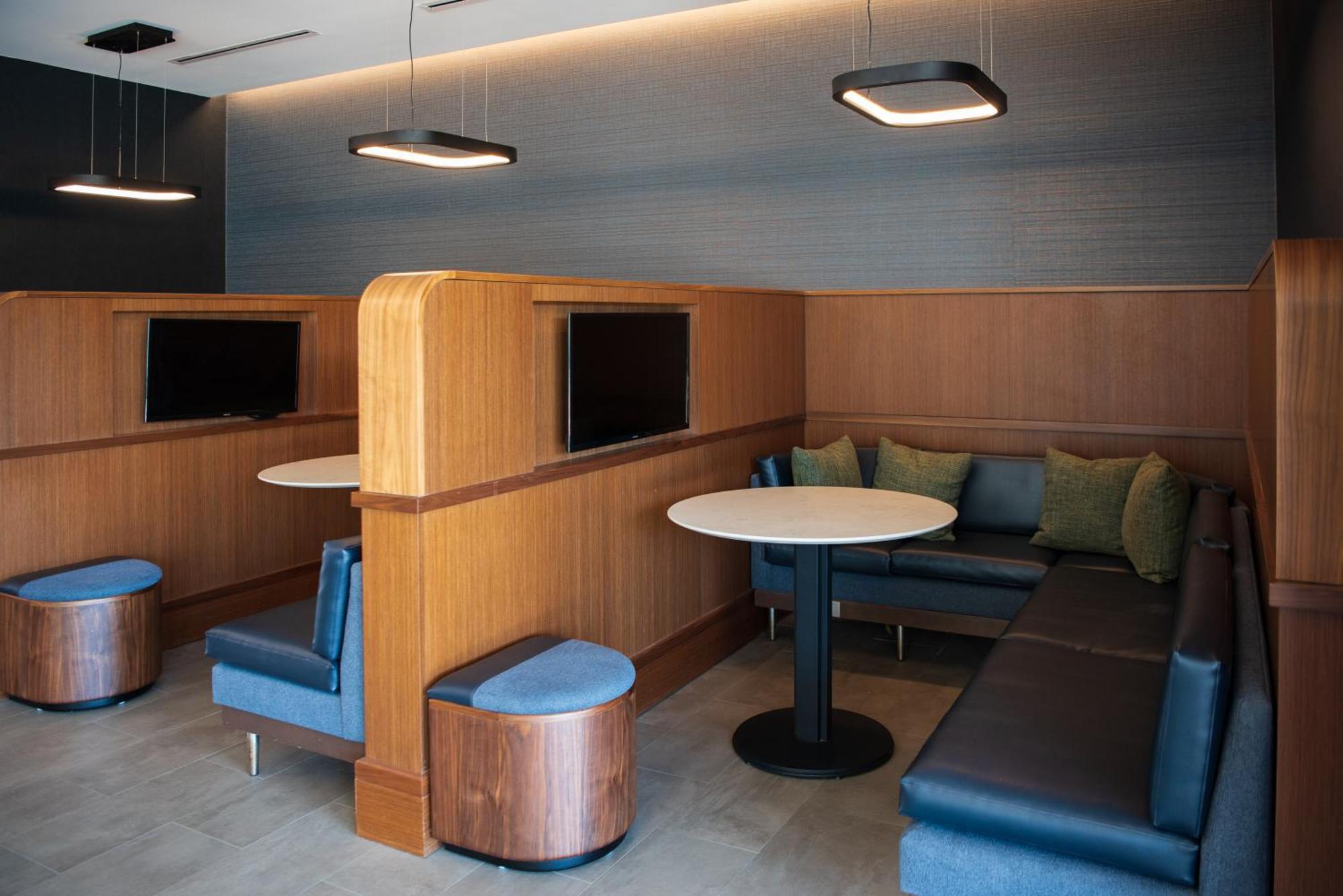 Courtyard By Marriott Lake City Esterno foto