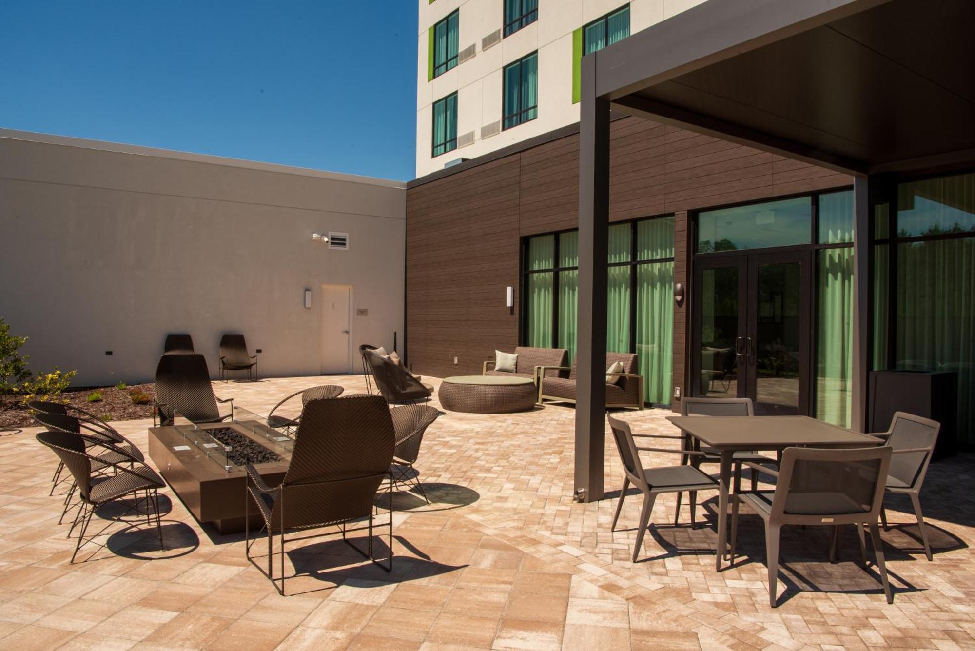 Courtyard By Marriott Lake City Esterno foto