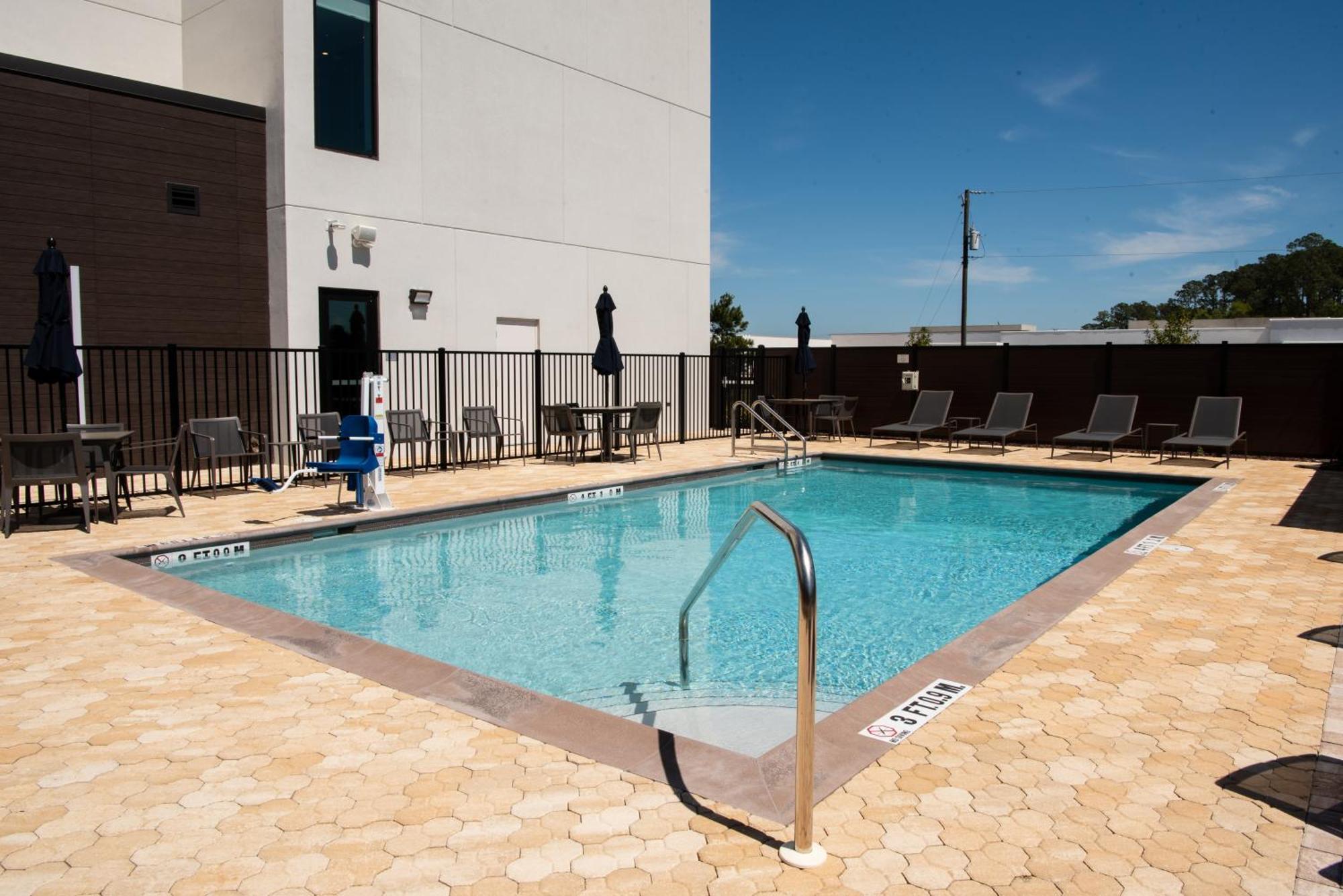 Courtyard By Marriott Lake City Esterno foto
