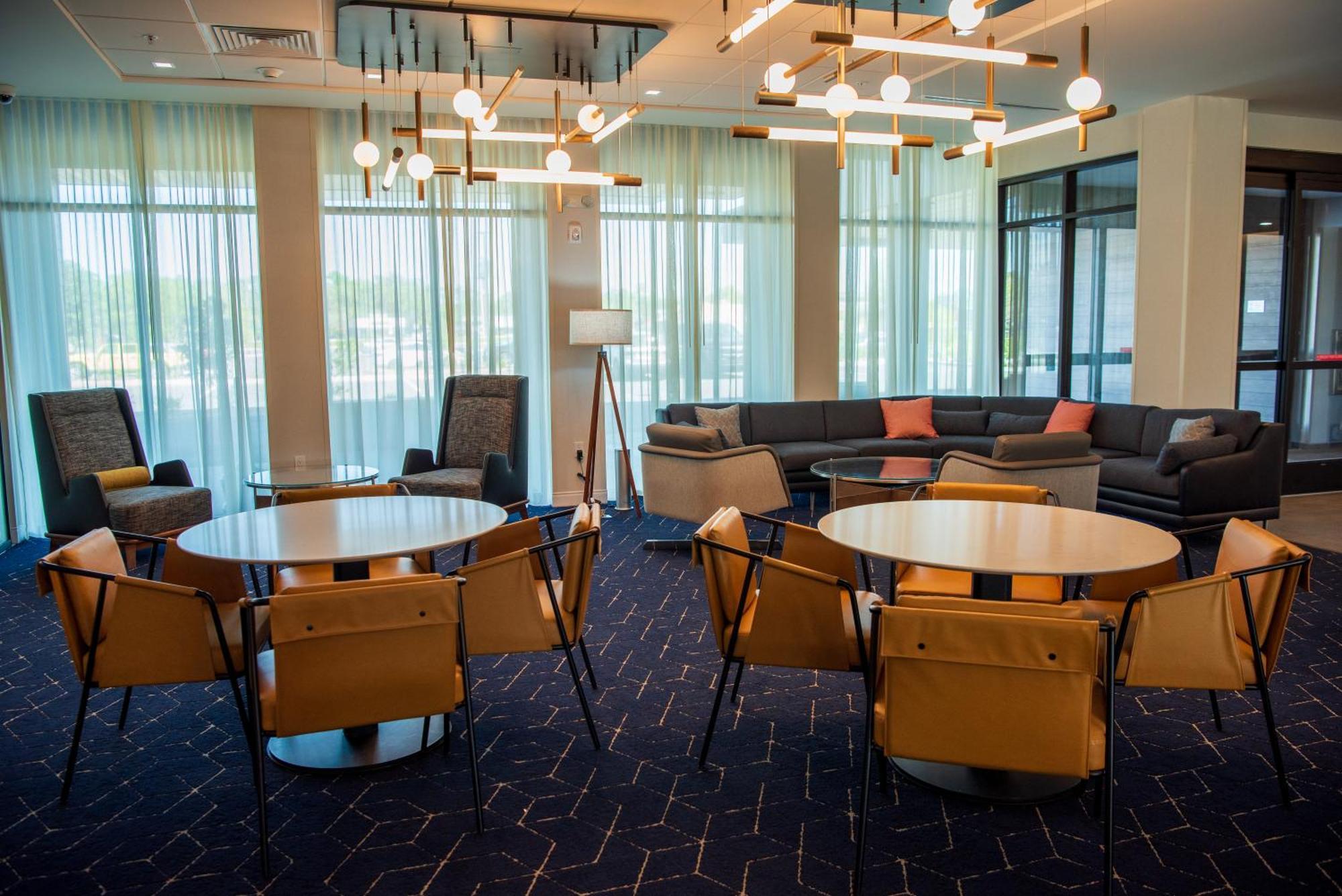 Courtyard By Marriott Lake City Esterno foto