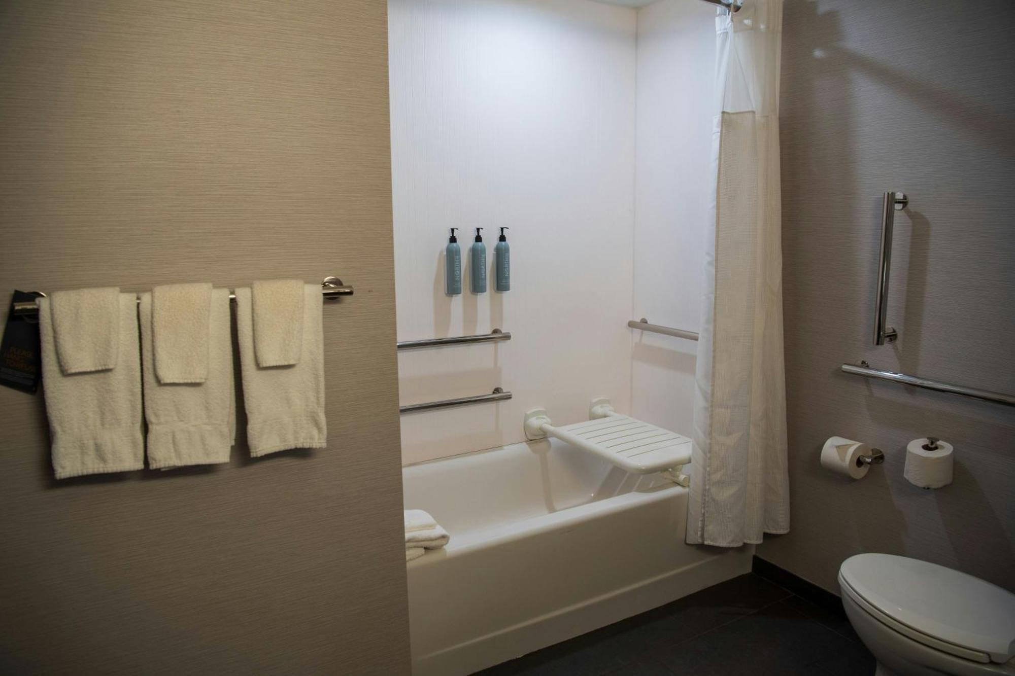 Courtyard By Marriott Lake City Esterno foto