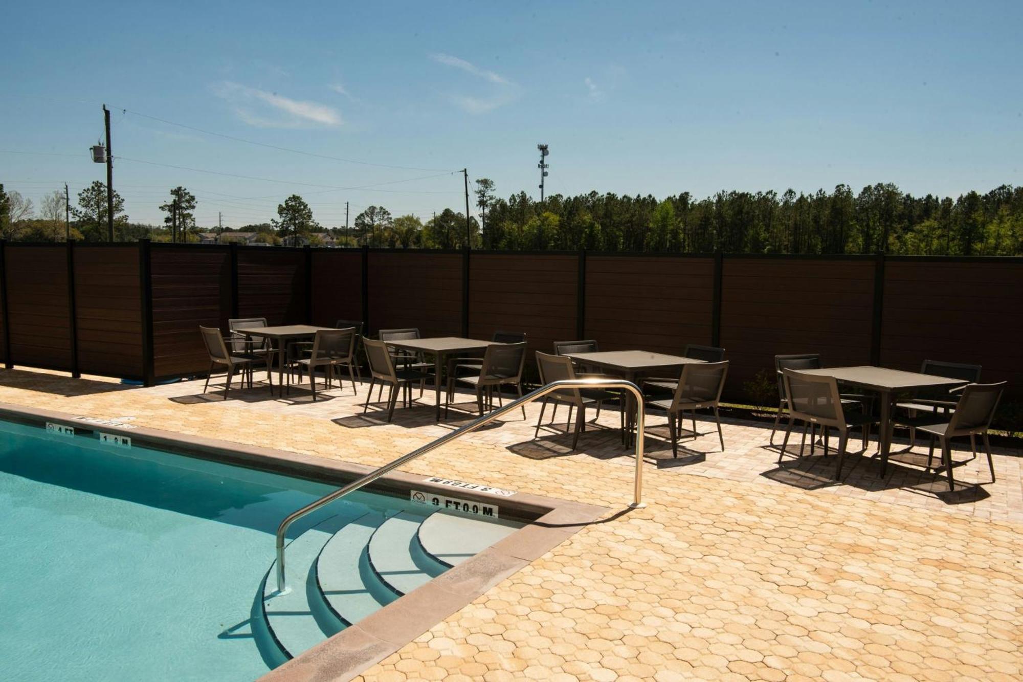 Courtyard By Marriott Lake City Esterno foto