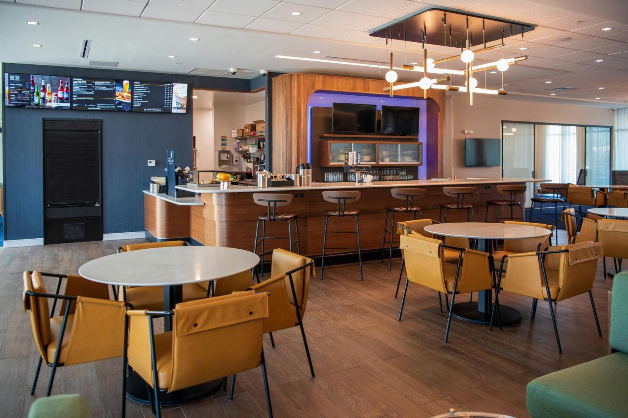 Courtyard By Marriott Lake City Esterno foto
